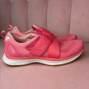 TIEM Slipstream Indoor Cycling Shoes – Women’s Size 9